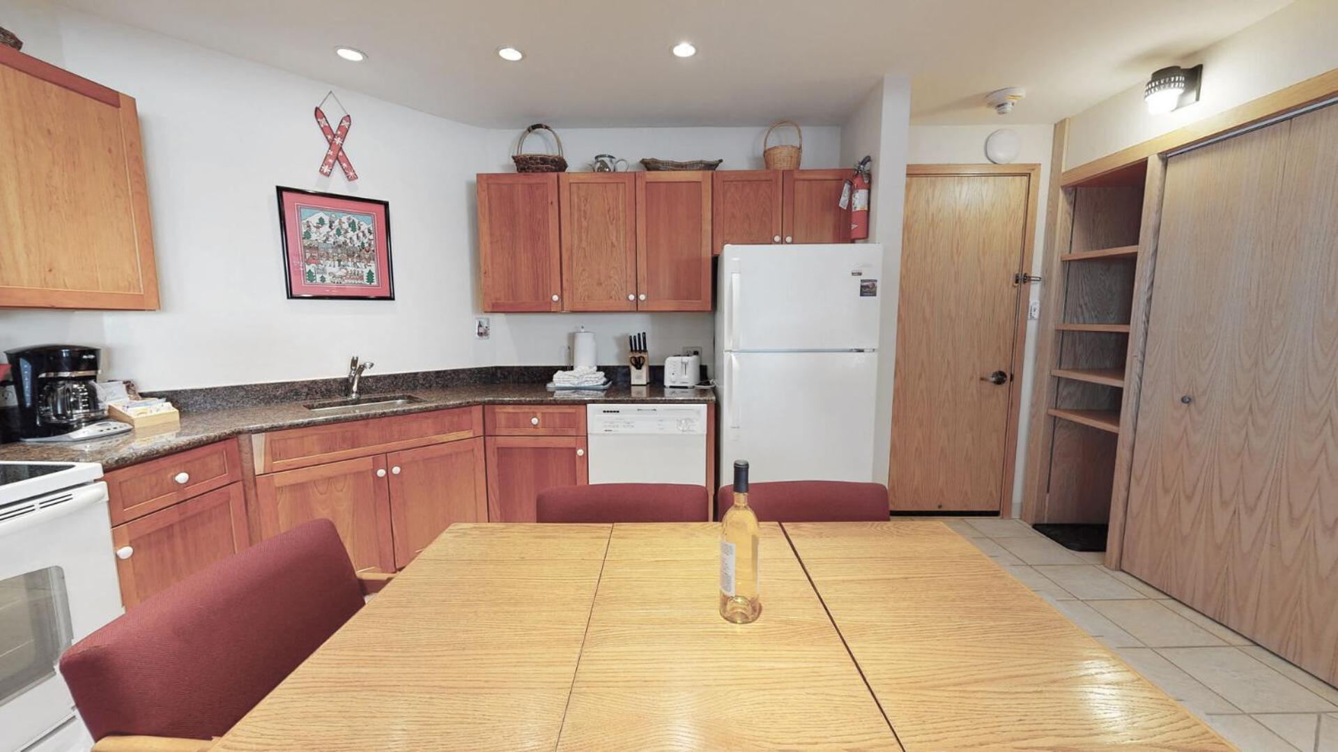 Laurelwood Condominiums 408 Snowmass Village Room photo